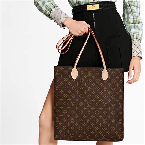 louis vuitton carry it bag.